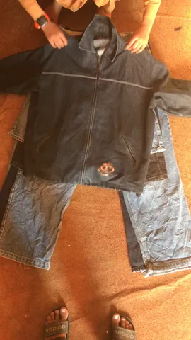 5 jeans 2 shorts 1 jacket