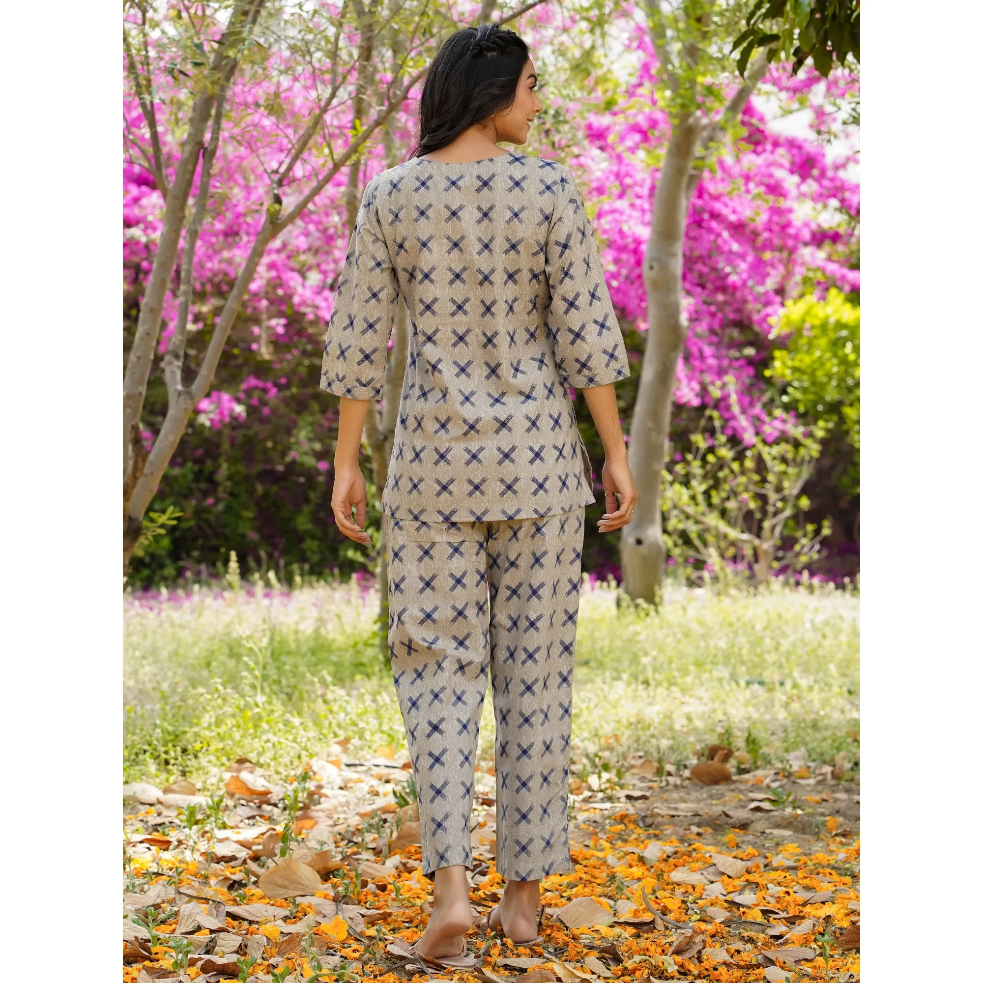 Cross over Loungwear on Grey