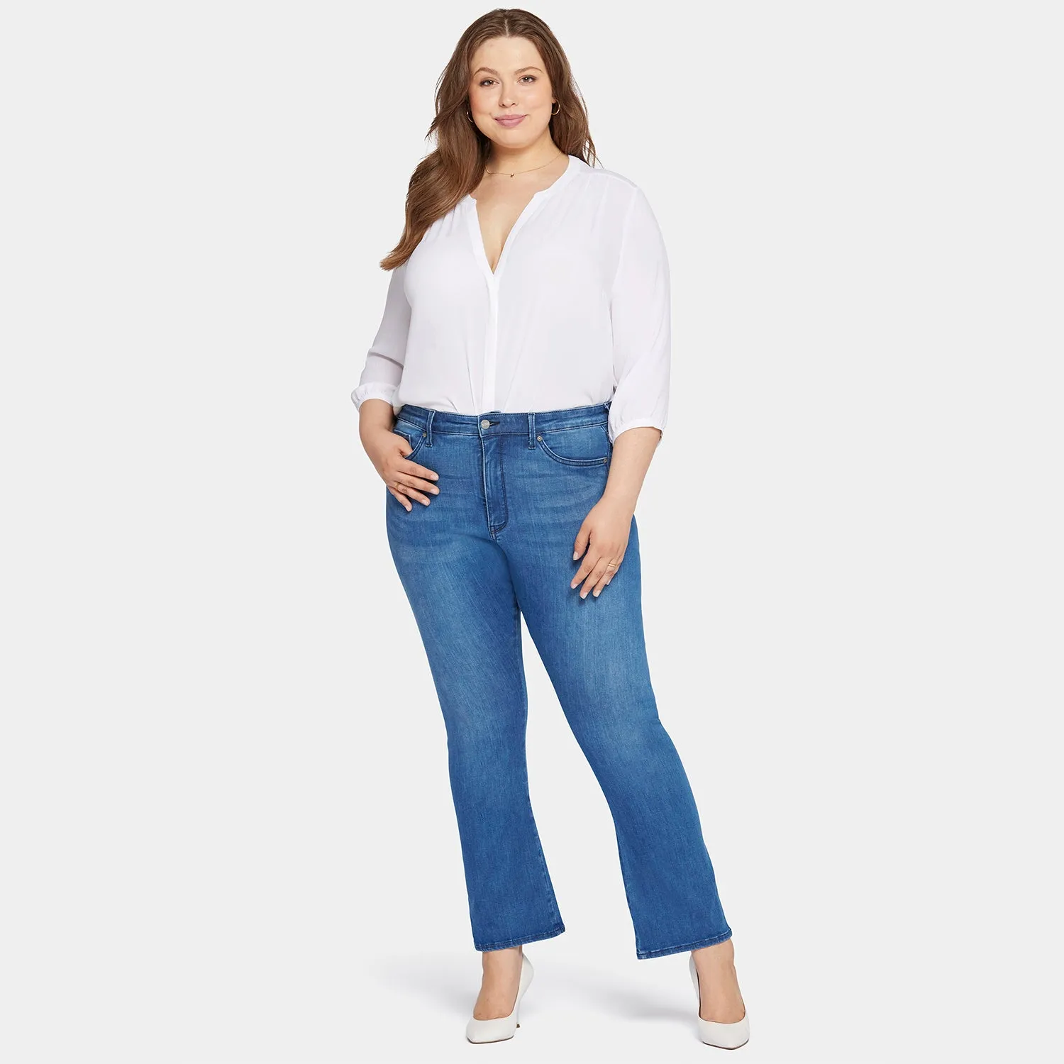 Le Silhouette Slim Bootcut Jeans In Petite Plus Size - Amour