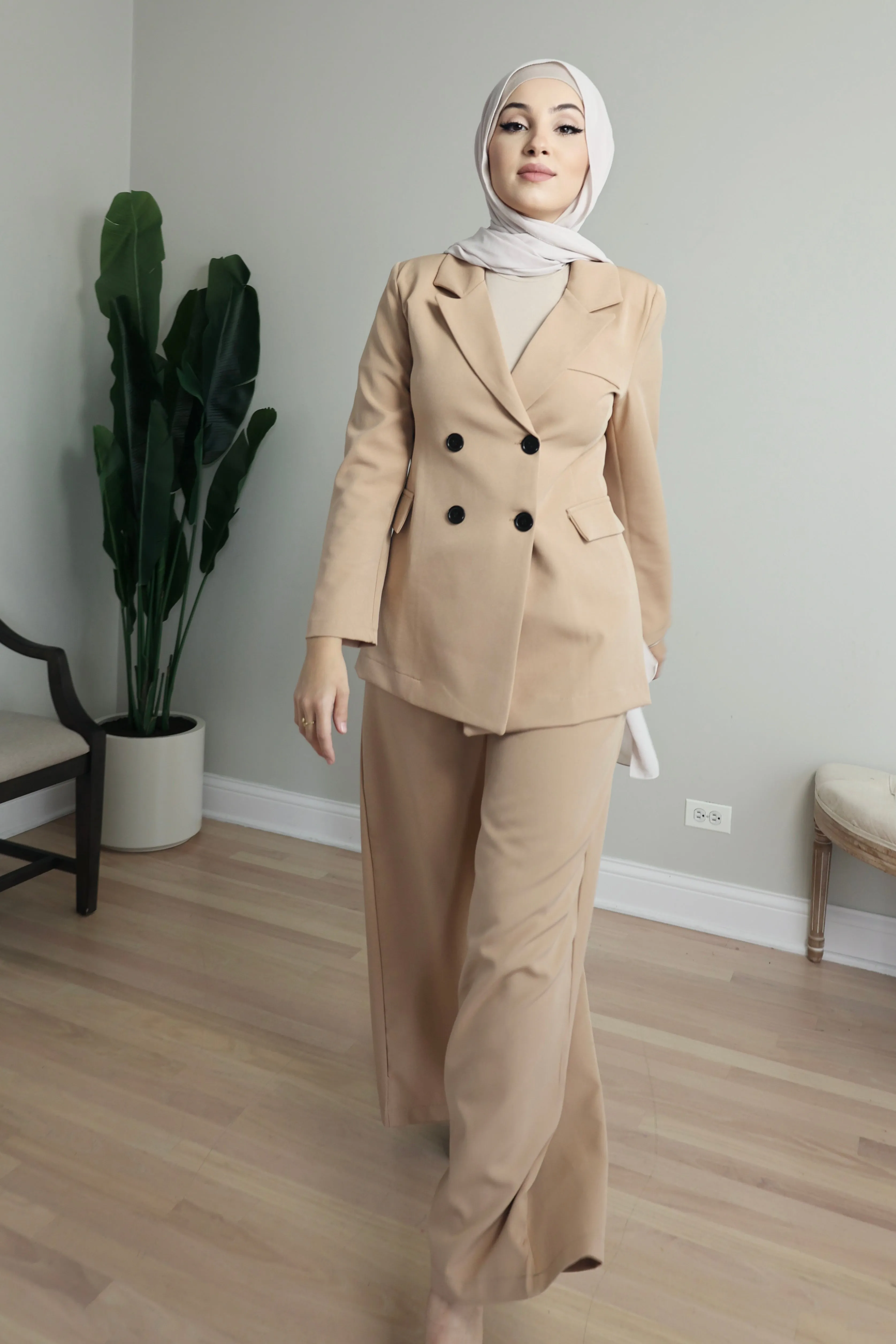 Rana Suit Beige