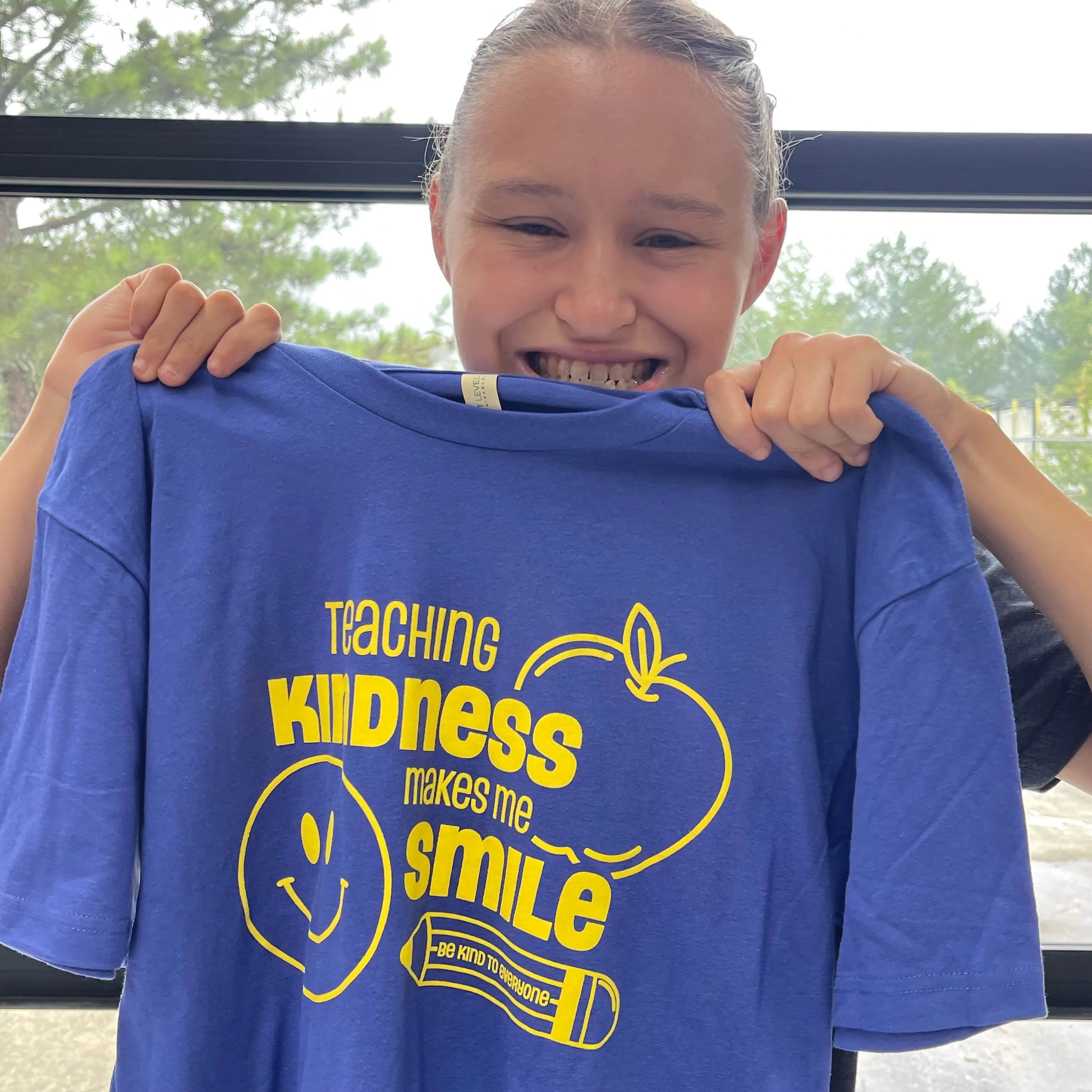 Teaching Smiles Be Kind to Everyone Tee